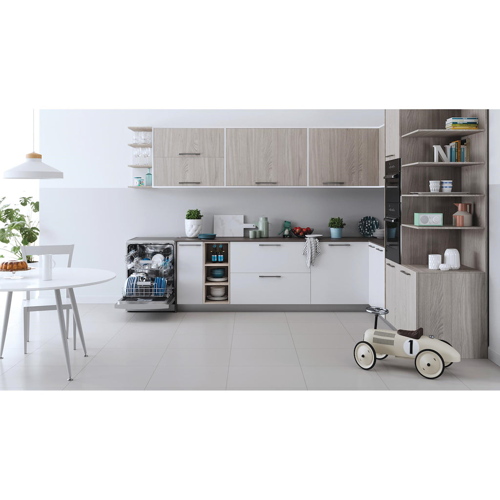 Indesit DFC2B16SUK My Time Dishwasher - Silver