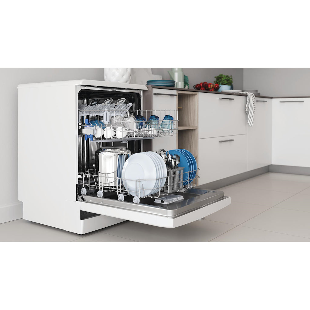 Indesit DFE 1B19 UK Dishwasher - White