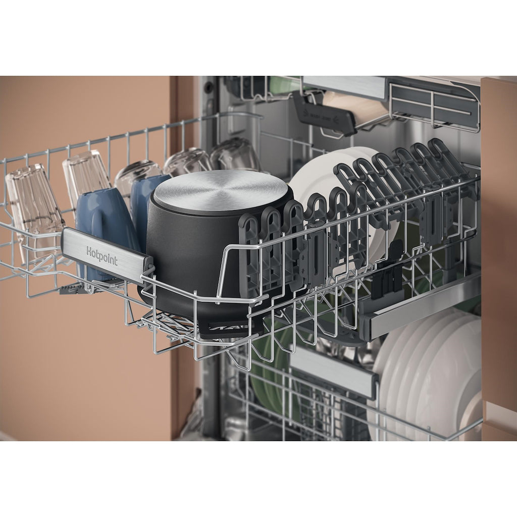 Hotpoint H8I HT59 LS UK Hydroforce Built-In 14 Place Setting Dishwasher