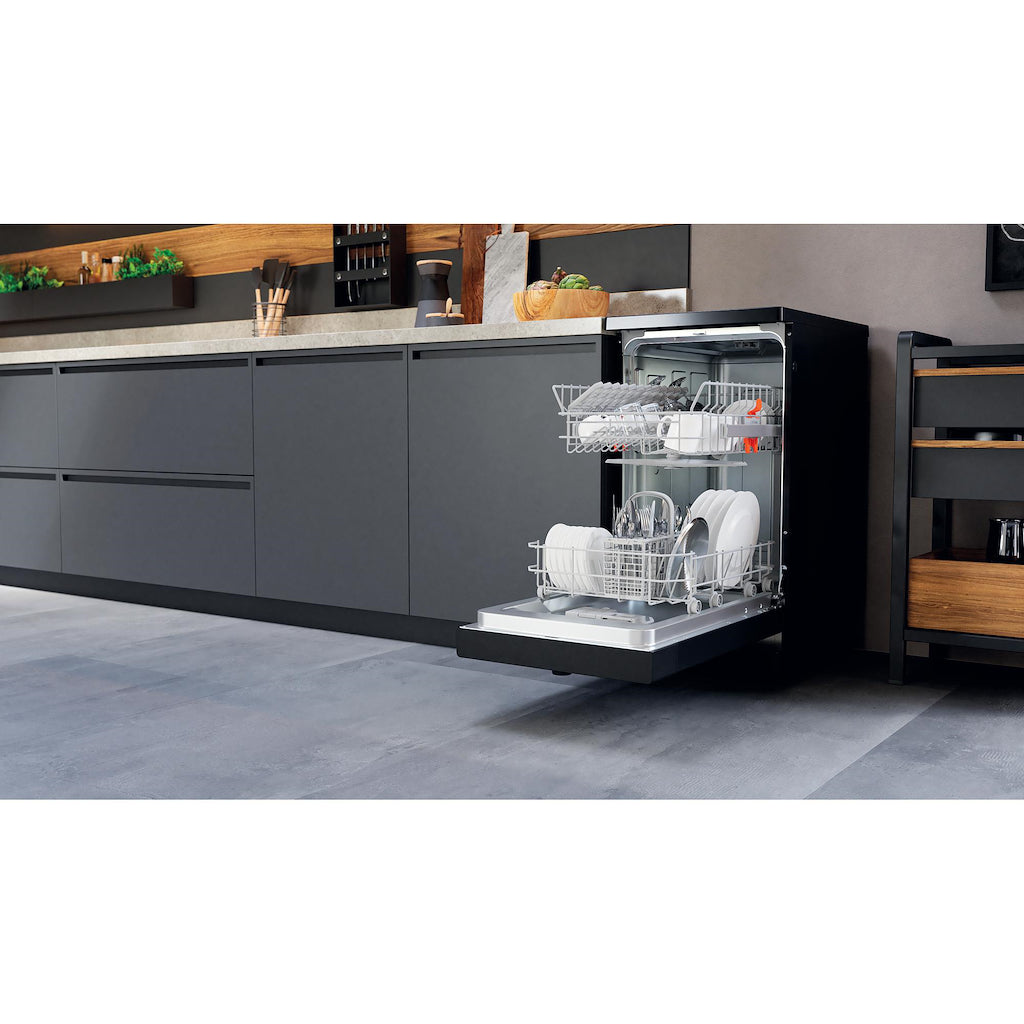 Hotpoint HSFE 1B19 B UK N Dishwasher - Black