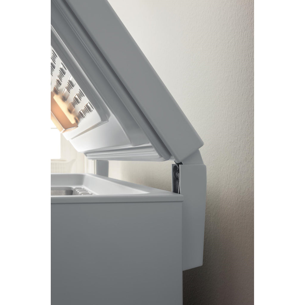 Indesit OS 2A 250 H2 1 255L Freestanding Chest Freezer - White